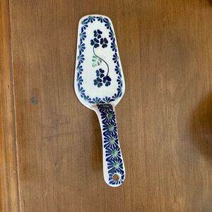 Handmade and numbered dessert server.